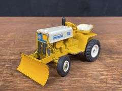 (2) 1/16 Cub Cadet L&G Ertl