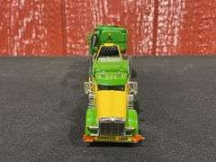 1/64 John Deere Combine Hauler
