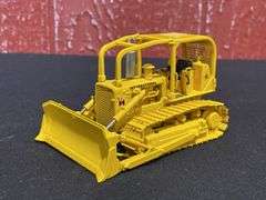 (2) 1/50 IH TD15 + TD25 Crawlers SC