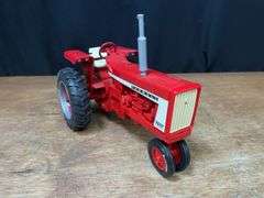 1/16 Farmall 706 Firestone NIB Ertl