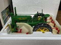 1/16 John Deere A w/Cultivators Precision NIB Ertl