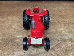 1/16 IH 650 1995 Wisconsin NIB Ertl