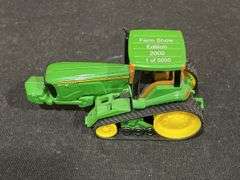 1/64 John Deere 8420T 2002 Farm Show NIB Ertl