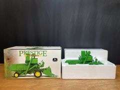 1/16 John Deere 45 Combine Prestige NIB Ertl
