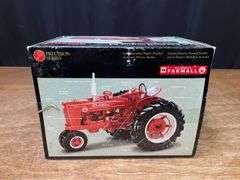 1/16 Farmall Super M Precision NIB Ertl