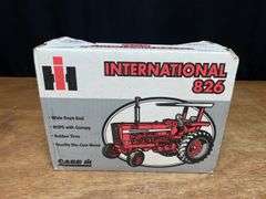 1/16 IH 826 NIB Ertl