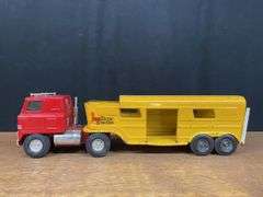 (2) IH Transtar Horse Trailer Semis Ertl