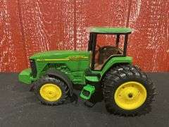 1/16 John Deere 8310 1999 Farm Show NIB Ertl