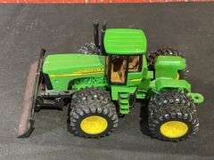 (3) 1/32 John Deere Tractors Ertl