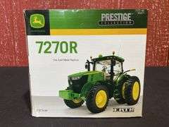 1/32 John Deere 7270R Prestige NIB Ertl