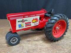 1/16 Tru-Scale Pulling Tractor Customized