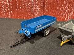 (3) 1/64 Kinze + Caterpillar Grain Carts + Spreader