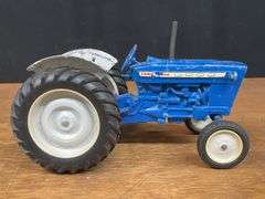 (2) 1/12 Ford 4000 + 961