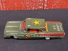 (2) US Army Car + Jumpin Jeep