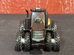 1/64 Case-IH Magnum 380 2014 Farm Show Chase NIB Ertl