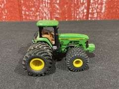 1/64 John Deere 8400 Customized