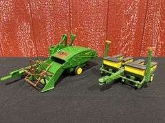 (2) 1/16 John Deere 12A Combine + Corn Planter Ertl