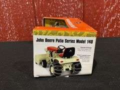 1/16 John Deere 140 L&G Patio Orange NIB Ertl
