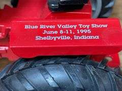 1/16 IH 1468 1995 Blue River Valley NIB Ertl