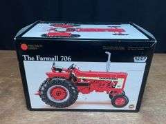 1/16 Farmall 706 Precision NIB Ertl
