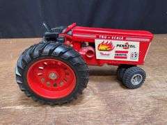 1/16 Tru-Scale Pulling Tractor Customized