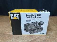 1/16 Caterpillar 2-Ton Crawler NIB Ertl