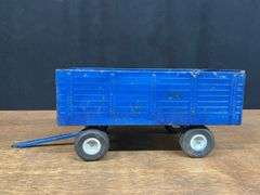 (2) 1/12 Ford 8600 + Wagon Ertl