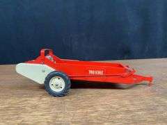 (4) 1/16 Tru-Scale Spreaders Carter