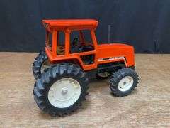 1/16 AC 8010 Ertl