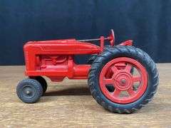 (2) 1/16 Farmall M Product Miniature