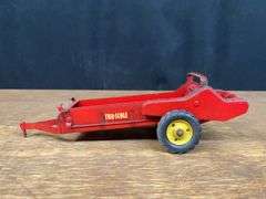 (4) 1/16 Tru-Scale Spreaders Carter