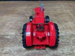 1/16 IH 650 1995 Wisconsin NIB Ertl