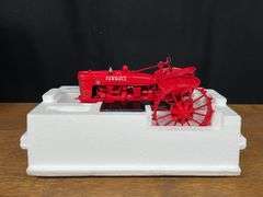 1/12 Farmall H NIB Franklin Mint
