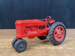 (2) 1/16 Farmall M Product Miniature