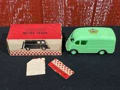 IH Metro Truck NIB Product Miniature