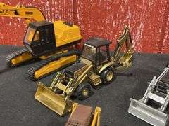 (5) 1/35 Case Industrial