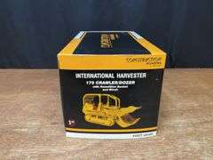 1/25 IH 175 Crawler Dozer NIB 1st Gear