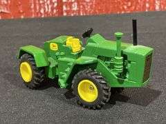 1/43 John Deere 8010 1994 Plow City NIB SC