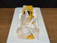1/25 IH 175 Crawler Dozer NIB 1st Gear