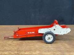 (3) 1/16 Tru-Scale Spreaders Carter