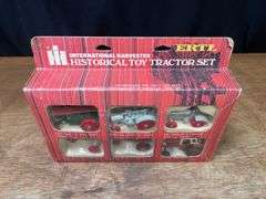 1/64 IH Tractor Historical Set NIB Ertl