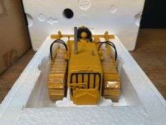1/16 Caterpillar D2 w/Ripper NIB SC