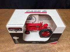 1/16 Farmall F-12 NIB SM