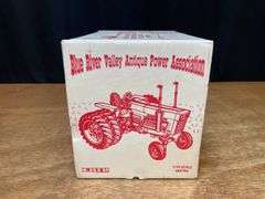 1/16 IH 1468 1995 Blue River Valley NIB Ertl