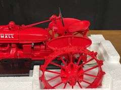 1/12 Farmall H NIB Franklin Mint