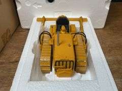 1/16 Caterpillar D2 w/Ripper NIB SC