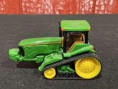 1/64 John Deere 8420T 2002 Farm Show NIB Ertl