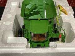 1/32 John Deere 9750 STS Combine Precision NIB Ertl
