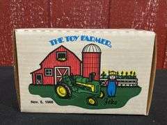 1/16 John Deere 630 LP 1988 NFTS NIB Ertl