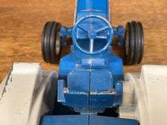 (2) 1/12 Ford 8600 + Wagon Ertl